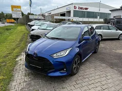 Blau Neu 2025 Toyota Yaris Hybrid Comfort Limousine | 24.950 € (Fairer Preis)