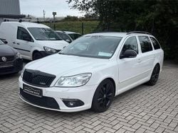 Weiß Gebraucht 2012 Skoda Octavia vRS Kombi | 6.750 € (Guter Preis)