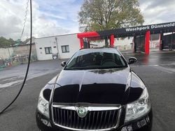 Schwarz Gebraucht 2009 Skoda Octavia Ambiente Kombi | 6.000 € (Guter Preis)