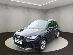 Mitternachtsschwarz Gebraucht 2024 Seat Arona FR SUV | 18.980 € (Fairer Preis)