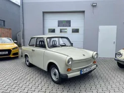 Weiß Gebraucht 1981 Trabant 601 Limousine | 5.980 €