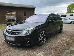 Schwarz Gebraucht 2006 Opel Vectra OPC Kombi | 6.700 €