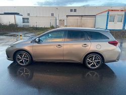 Grau Gebraucht 2017 Toyota Auris Touring Sports Edition-S Kombi | 14.500 € (Teuer)