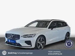 Crystal weißperleffekt Gebraucht 2022 Volvo V60 R-Design Kombi | 37.150 € (Etwas zu teuer)