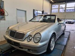 Silber Gebraucht 2003 Mercedes CLK200 Avantgarde Cabrio | 4.500 € (Guter Preis)