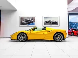 Gelb Gebraucht 2022 Ferrari F8 Cabrio | 335.000 € (Guter Preis)