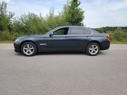Grau Gebraucht 2010 BMW 730 Limousine | 11.500 € (Guter Preis)