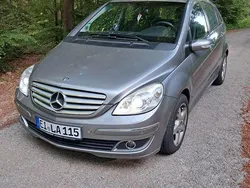 Grau Gebraucht 2006 Mercedes B200 Van / Kleinbus | 3.999 € (Fairer Preis)