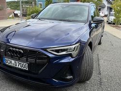 Blau Gebraucht 2021 Audi e-tron S-Line SUV | 38.900 € (Fairer Preis)