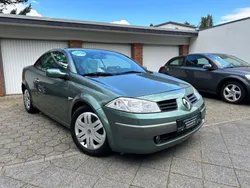 Grün Gebraucht 2005 Renault Mégane Cabriolet Privilege Cabrio | 3.350 € (Fairer Preis)