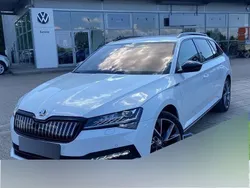 Weiss Gebraucht 2021 Skoda Superb SportLine Kombi | 29.949 € (Guter Preis)