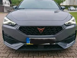 Grau Gebraucht 2022 Cupra Leon VZ Kombi | 45.000 €