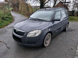 Grau Gebraucht 2009 Skoda Roomster Van / Kleinbus | 1.500 € (Guter Preis)