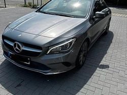 Grau Gebraucht 2016 Mercedes CLA180 Limousine | 14.000 € (Guter Preis)