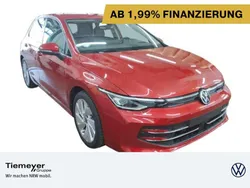 Rot Gebraucht 2024 VW Golf VIII Style Limousine | 27.880 € (Guter Preis)