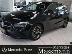 Lack kosmosschwarz Gebraucht 2023 Mercedes B200 Progressive Van / Kleinbus | 31.750 € (Fairer Preis)