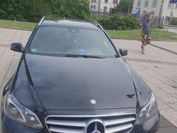 Schwarz Gebraucht 2017 Mercedes E220 Kombi | 14.000 € (Teuer)