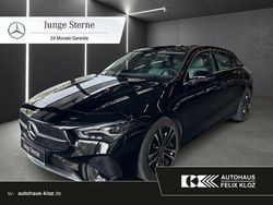 Schwarz Gebraucht 2024 Mercedes CLA180 Shooting Brake Progressive Kombi | 30.900 € (Fairer Preis)