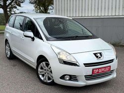 Weiß Gebraucht 2011 Peugeot 5008 Van / Kleinbus | 3.450 € (Fairer Preis)