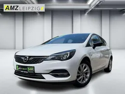 Schneeweiss/summitwhite/arctic Gebraucht 2021 Opel Astra Edition Limousine | 15.900 € (Guter Preis)