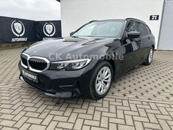 Schwarz Gebraucht 2022 BMW 318 Advantage Kombi | 19.900 € (Guter Preis)