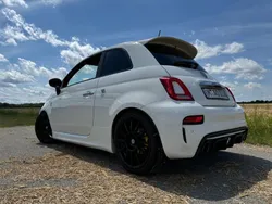 Weiß Gebraucht 2016 Abarth 595 Turismo Kleinwagen | 16.790 € (Etwas zu teuer)