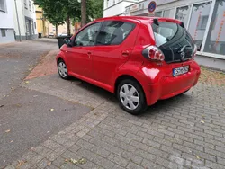 Rot Gebraucht 2010 Toyota Aygo Kleinwagen | 2.500 € (Superpreis)