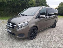 Grau Gebraucht 2015 Mercedes V220 Van / Kleinbus | 33.500 € (Etwas zu teuer)