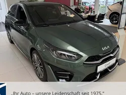 Grün Neu 2025 Kia Ceed GT-Line Limousine | 29.970 € (Guter Preis)