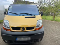 Gelb Gebraucht 2002 Renault Trafic Van | 11.600 €