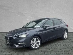 Magnetic grau metallic Gebraucht 2025 Seat Leon FR Limousine | 33.690 € (Etwas zu teuer)