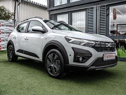 Weiß Gebraucht 2024 Dacia Sandero Expression Limousine | 14.999 € (Guter Preis)