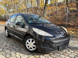 Schwarz Gebraucht 2010 Peugeot 207 Tendance Limousine | 2.960 € (Fairer Preis)