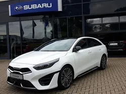 Deluxe white Gebraucht 2023 Kia ProCeed Kleinwagen | 28.590 € (Etwas zu teuer)