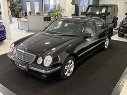 Schwarz Gebraucht 2003 Mercedes E280 Sportline Limousine | 9.900 €