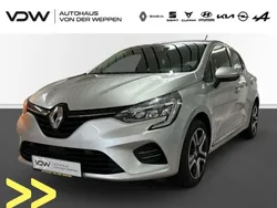 Grau Gebraucht 2020 Renault Clio V Experience Limousine | 12.480 € (Guter Preis)