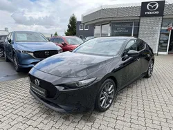 Onyxschwarz Gebraucht 2022 Mazda 3 Selection Limousine | 20.870 € (Fairer Preis)