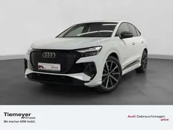 Gletscherweiß metallic Gebraucht 2022 Audi Q4 e-tron S-Line SUV | 35.740 € (Etwas zu teuer)