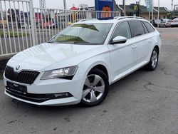 Weiß Gebraucht 2018 Skoda Superb Style Kombi | 18.490 € (Fairer Preis)