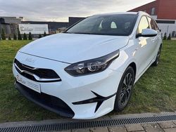 Weiß Neu 2025 Kia Ceed Sportswagon Kombi | 23.385 €