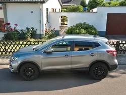 Grau Gebraucht 2018 Nissan Qashqai SUV | 16.250 € (Etwas zu teuer)