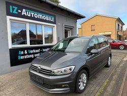 Grau Gebraucht 2019 VW Touran Highline Van / Kleinbus | 24.499 € (Fairer Preis)