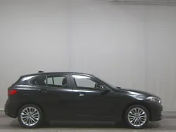 Schwarz Gebraucht 2022 BMW 120 Advantage Kleinwagen | 21.880 € (Guter Preis)