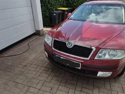 Rot Gebraucht 2005 Skoda Octavia Ambiente Kombi | 3.000 € (Fairer Preis)