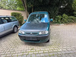 Grün Gebraucht 1999 Citroën Berlingo Van / Kleinbus | 800 € (Etwas zu teuer)
