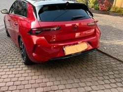 Rot Gebraucht 2022 Opel Astra Limousine | 21.500 € (Guter Preis)