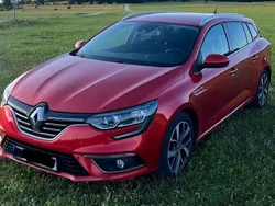 Rot Gebraucht 2017 Renault Mégane IV Bose Edition Limousine | 8.799 € (Fairer Preis)