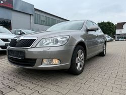 Cappuccinobeige metallic Gebraucht 2012 Skoda Octavia Elegance Limousine | 7.999 € (Guter Preis)
