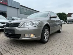 Cappuccinobeige metallic Gebraucht 2012 Skoda Octavia Elegance Limousine | 7.999 € (Guter Preis)