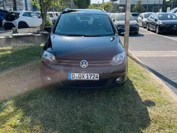 Schwarz Gebraucht 2009 VW Golf Plus Cross Van / Kleinbus | 5.800 € (Teuer)